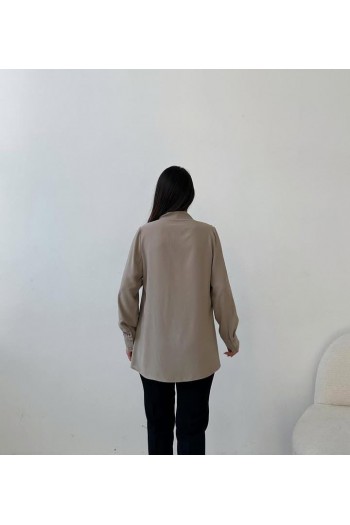 düğmeli fırfır detaylı  bluz