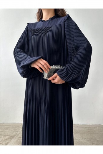 Pliseli Detaylı Şifon Uzun Elbise